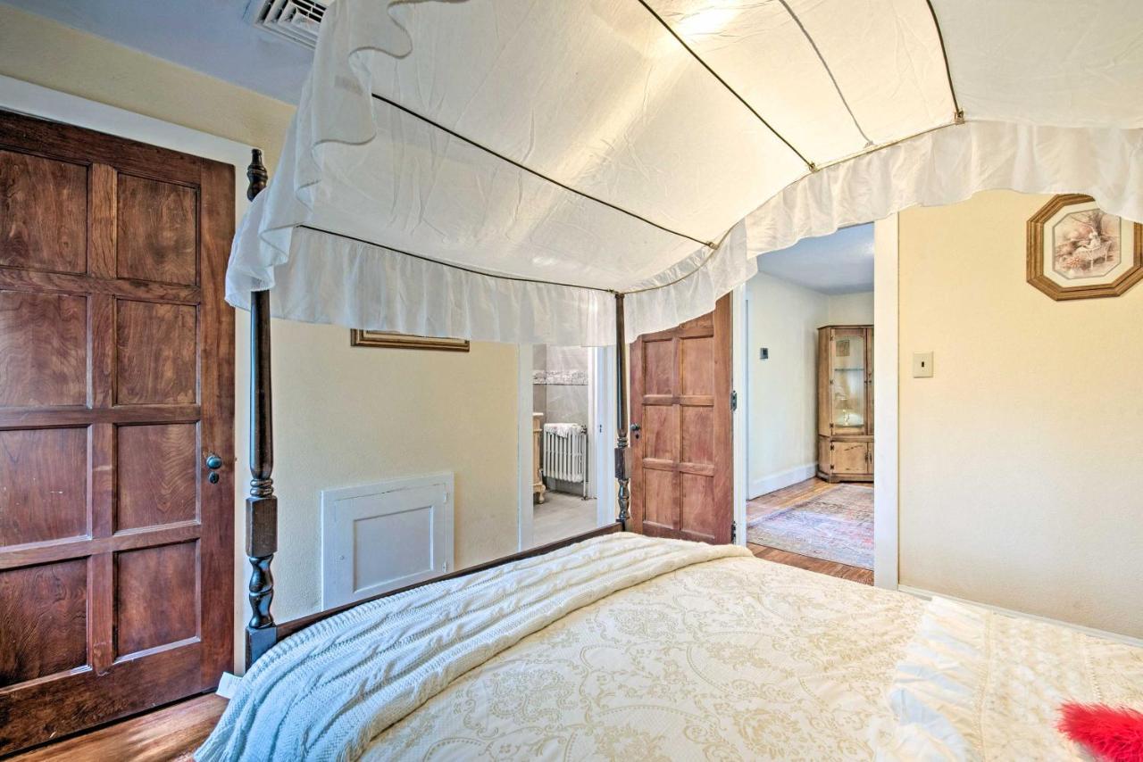 Large With Hot Tub And Mountain Views! Holiday home *