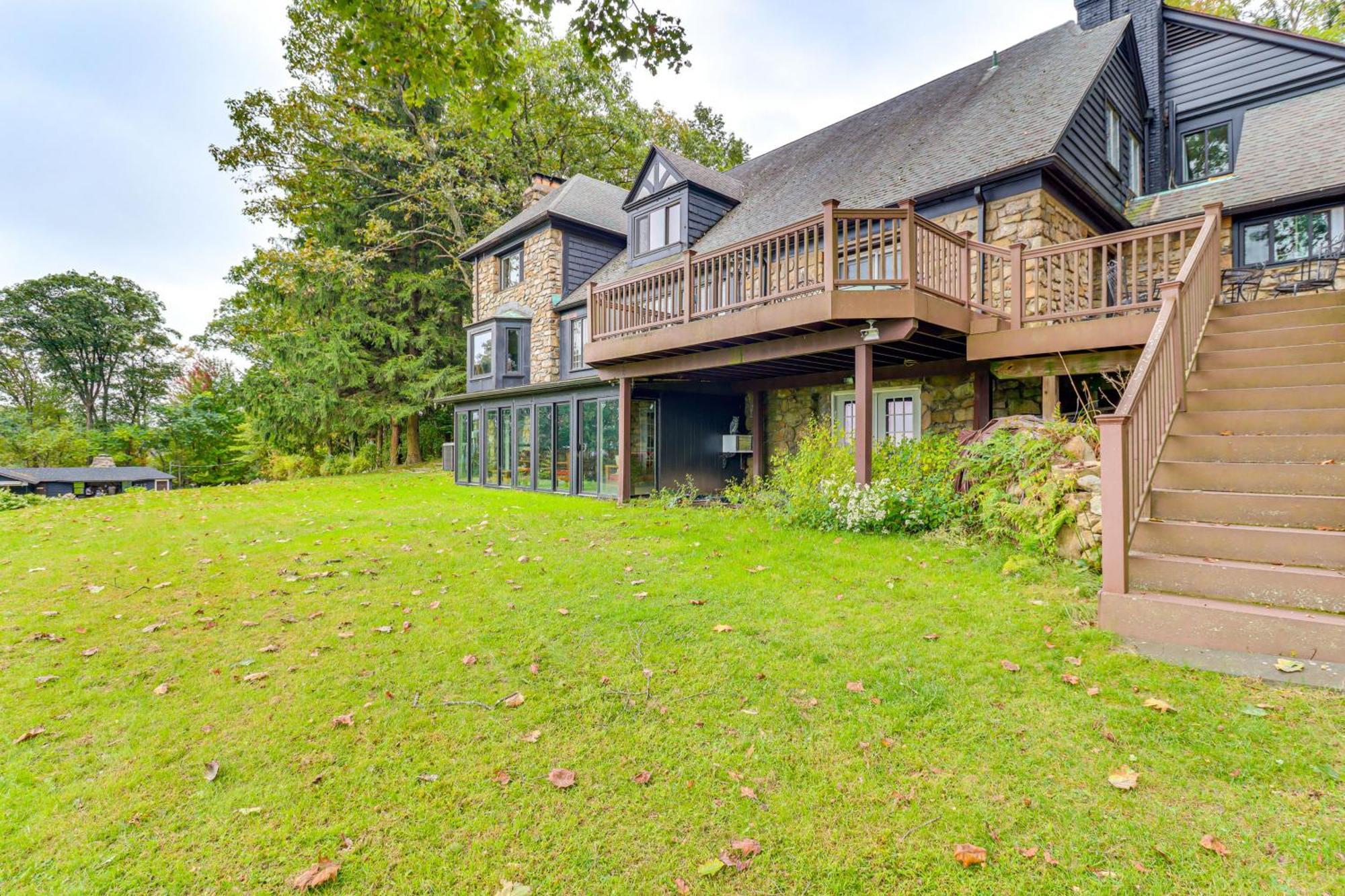 Holiday home Large With Hot Tub And Mountain Views! Hazleton