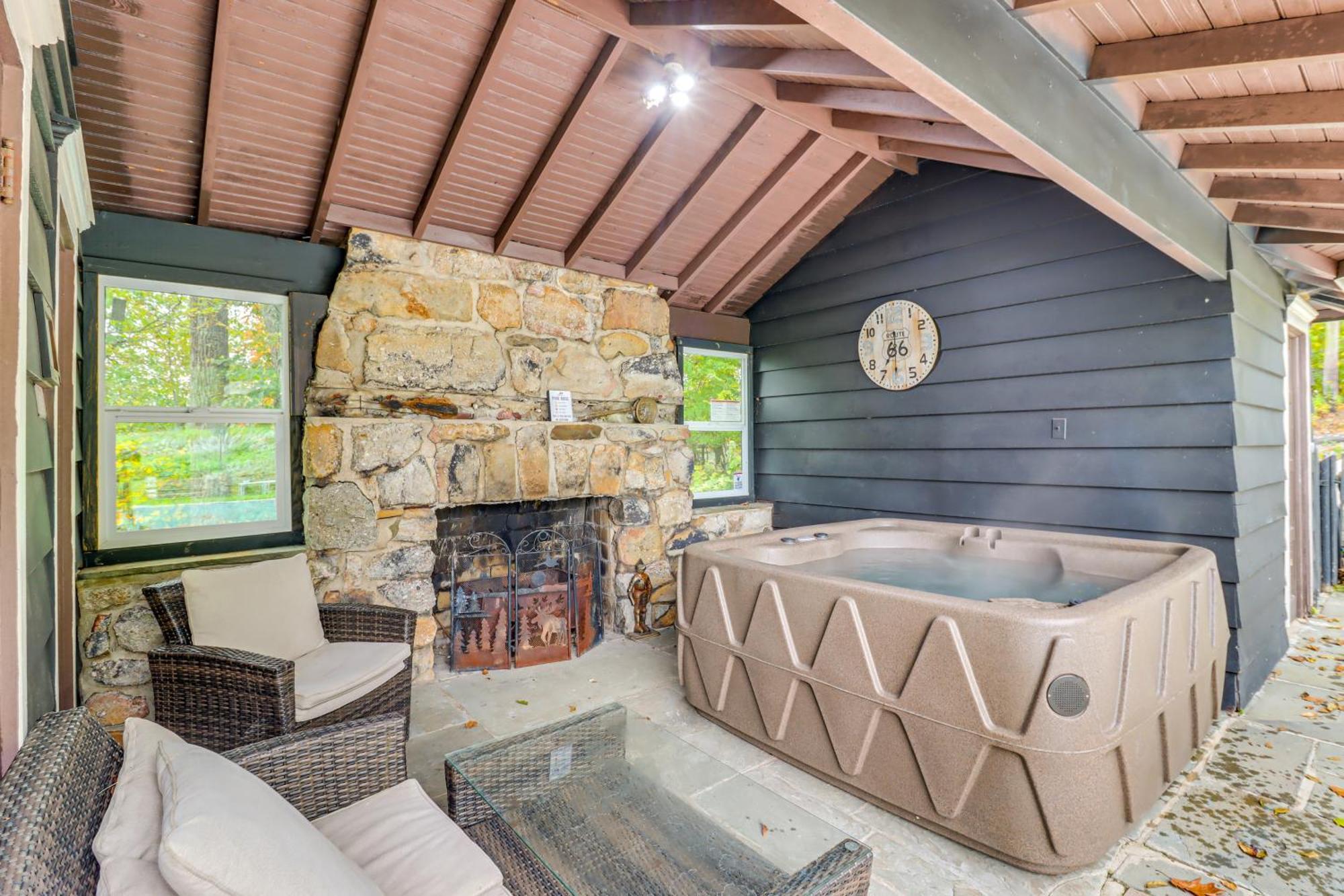 Holiday home Large With Hot Tub And Mountain Views! Hazleton